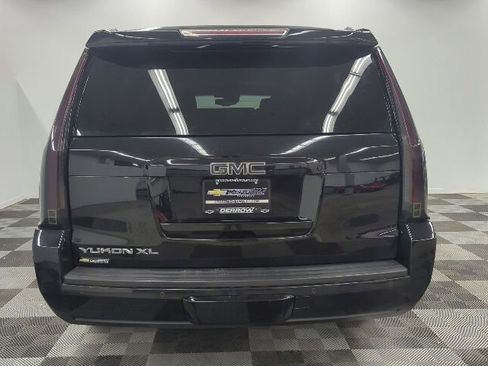 Used 2016 GMC Yukon XL SLT w/ HD Trailering Package AWD/4WD image 8