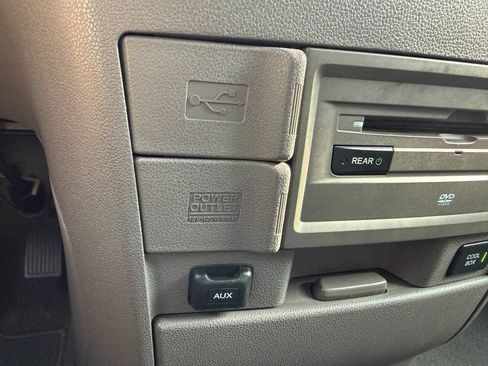 Used 2014 Honda Odyssey Touring Elite image 23