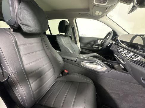 New 2026 Mercedes-Benz GLS 450 4MATIC image 25