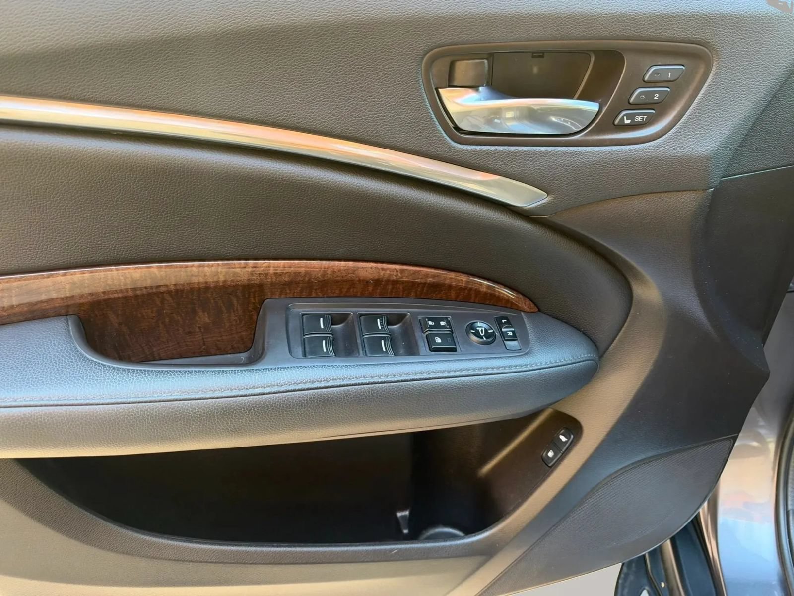 Used 2020 Acura MDX SH-AWD image 12