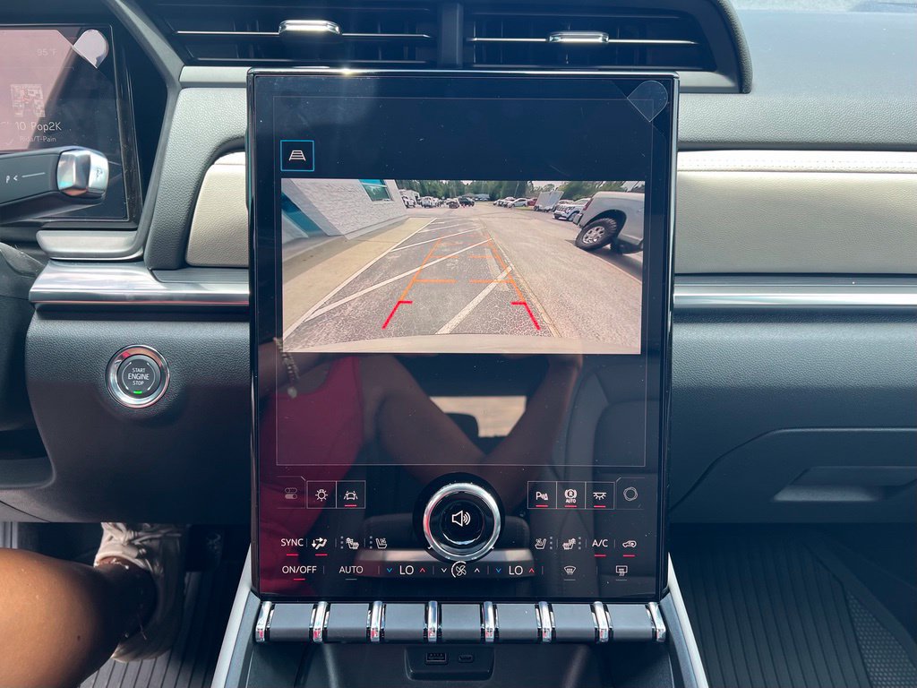 New 2027 GMC Terrain Elevation w/ Elevation Premium Package FWD image 16