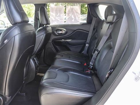 Used 2023 Jeep Cherokee Altitude Lux image 18