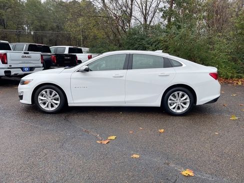 Used 2024 Chevrolet Malibu LT image 2