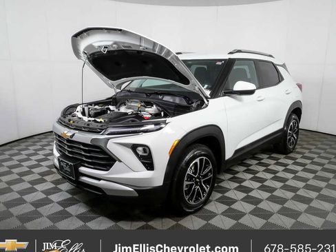 Used 2025 Chevrolet TrailBlazer LT image 30