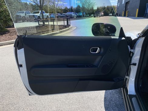 Certified 2025 MINI Cooper S image 25