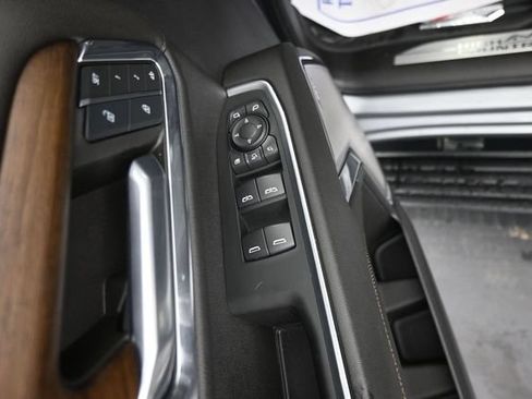 Used 2024 Chevrolet Silverado 2500 High Country w/ High Country Premium Package AWD/4WD image 10