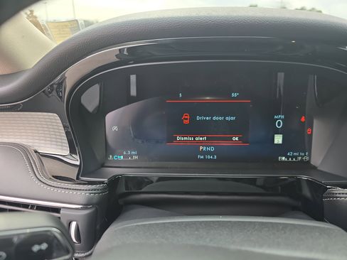 New 2026 Lincoln Corsair Premiere image 18