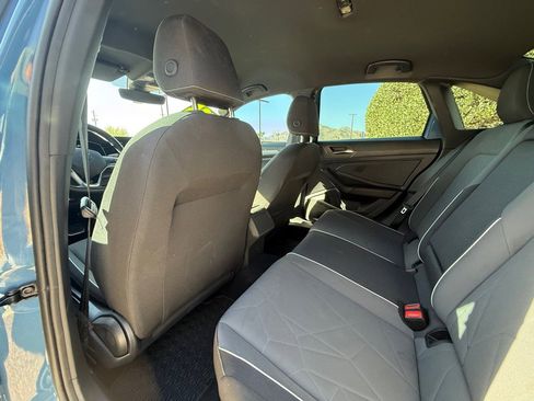 Used 2025 Volkswagen Jetta Sport image 14