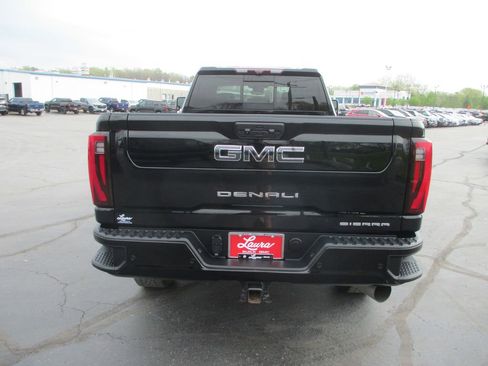 Used 2024 GMC Sierra 2500 Denali Ultimate image 7