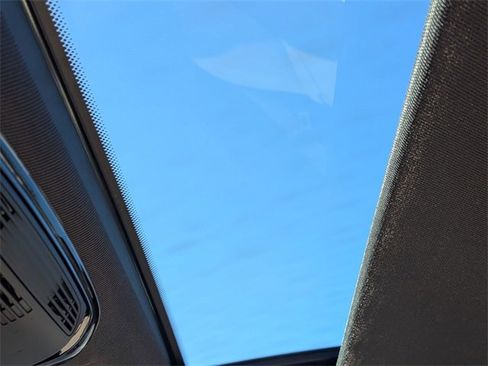 Used 2019 BMW 330i Sedan w/ Driving Assistance Package image 23