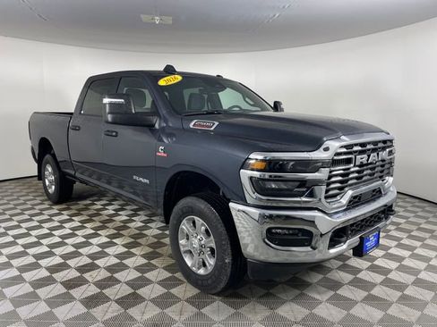 New 2026 RAM 2500 Big Horn AWD/4WD image 7