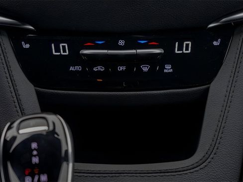 New 2025 Cadillac XT6 Luxury image 17