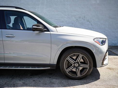 Used 2024 Mercedes-Benz GLE 350 4MATIC w/ AMG Line Exterior image 17