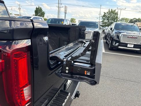 Used 2022 GMC Sierra 1500 Denali w/ Denali Carbonpro Edition AWD/4WD image 49