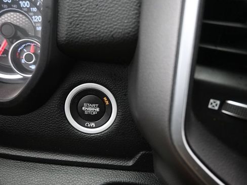 Used 2020 RAM 1500 Big Horn AWD/4WD image 24