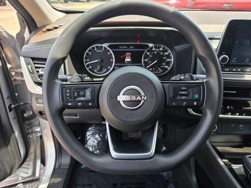 Used 2023 Nissan Rogue SV AWD/4WD image 27