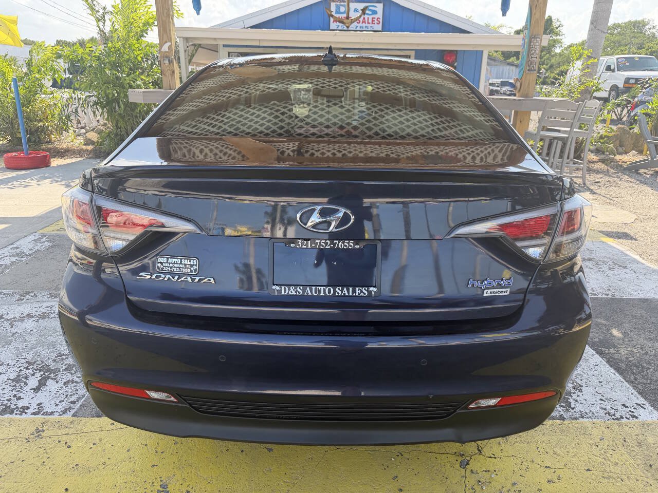 Used 2017 Hyundai Sonata Limited w/ Ultimate Package 02 FWD image 6