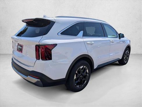 Used 2025 Kia Sorento S FWD image 5