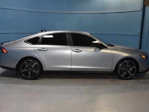 Used 2025 Honda Accord Sport image 23