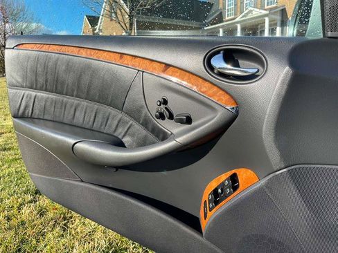 Used 2004 Mercedes-Benz CLK 320 image 65