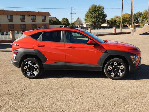 Used 2025 Hyundai Kona SEL image 5
