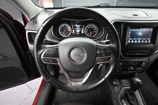 Used 2019 Jeep Cherokee Sport w/ Cold Weather Group AWD/4WD image 20