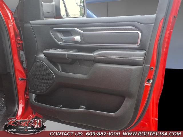 Used 2025 RAM 1500 4x4 Crew Cab image 15