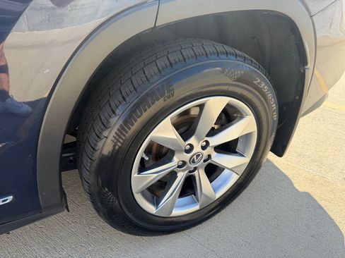 Used 2018 Lexus RX 450h AWD w/ Premium Package image 11