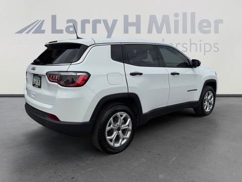 Certified 2025 Jeep Compass Sport AWD/4WD image 5