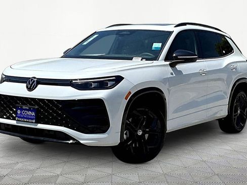 New 2026 Volkswagen Tiguan SE R-Line AWD/4WD image 3