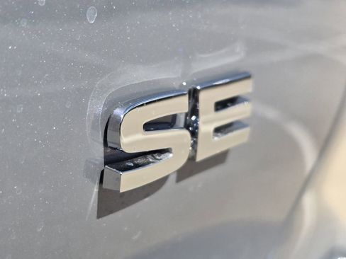 New 2026 Mitsubishi Outlander SE FWD image 8