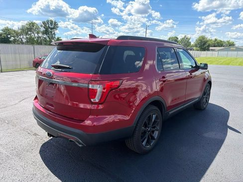 Used 2017 Ford Explorer XLT w/ Equipment Group 202A FWD image 7