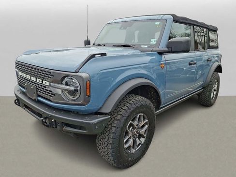 Used 2021 Ford Bronco Badlands image 1