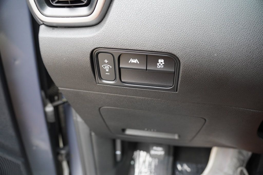 Certified 2023 Kia Sorento S AWD/4WD image 24