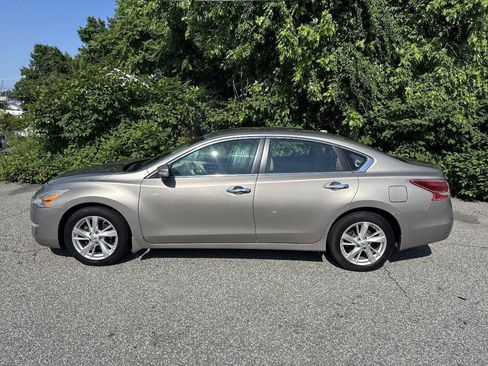 Used 2013 Nissan Altima 2.5 SL FWD image 5