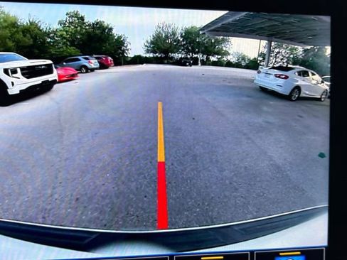 Used 2021 GMC Yukon XL Denali w/ Denali Premium Package RWD image 11