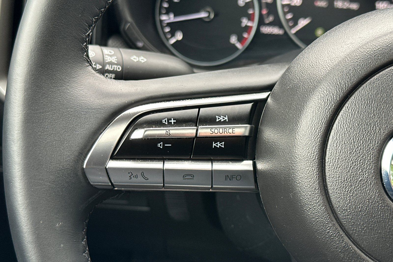 Used 2025 MAZDA CX-50 AWD 2.5 S w/ Premium Package image 28