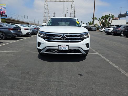 Used 2023 Volkswagen Atlas SE w/ Panoramic Sunroof Package FWD image 2