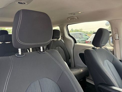 Used 2023 Chrysler Voyager LX FWD image 24