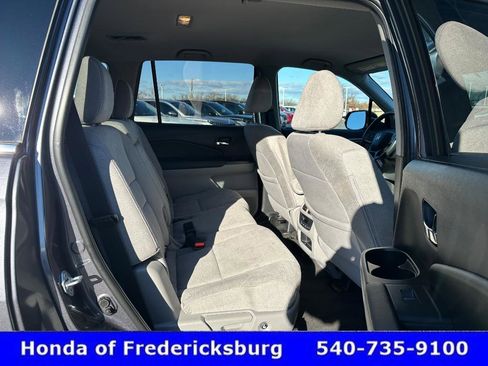 Used 2021 Honda Pilot EX image 40