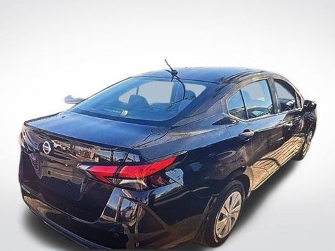 Used 2020 Nissan Versa S image 3