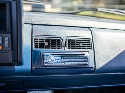 Used 1990 Chevrolet Silverado 3500 2WD Regular Cab image 28