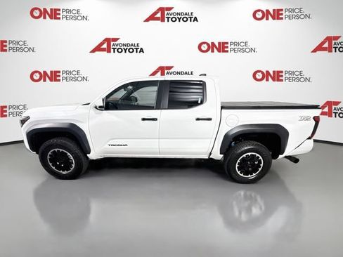 Certified 2026 Toyota Tacoma TRD Off-Road AWD/4WD image 5