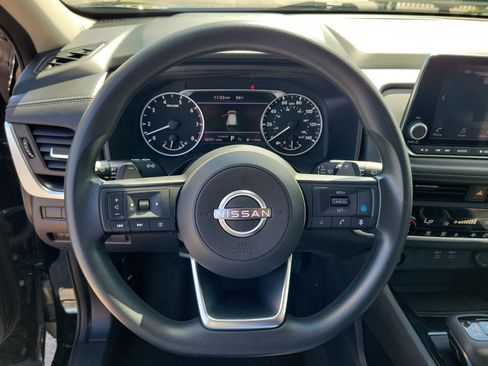 Certified 2024 Nissan Rogue SV FWD image 15