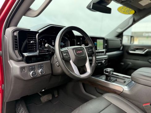 Used 2023 GMC Sierra 1500 SLT w/ SLT Premium Plus Package AWD/4WD image 9