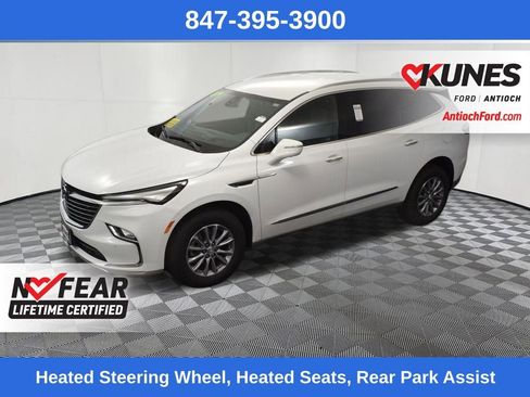 Used 2024 Buick Enclave Premium image 32