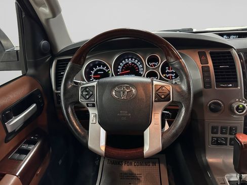Used 2014 Toyota Sequoia Platinum AWD/4WD image 19