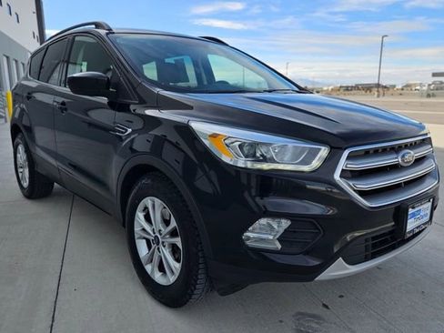 Used 2017 Ford Escape SE w/ Equipment Group 201A image 7