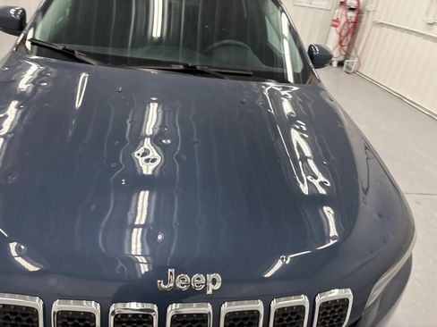 Used 2021 Jeep Cherokee Latitude FWD image 21