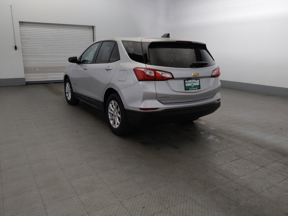 Used 2019 Chevrolet Equinox LS w/ LS Convenience Package FWD image 5